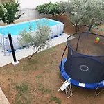 Ante شقة *