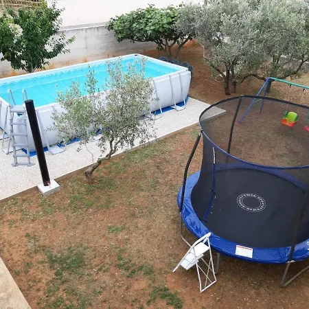 Ante Apartman *