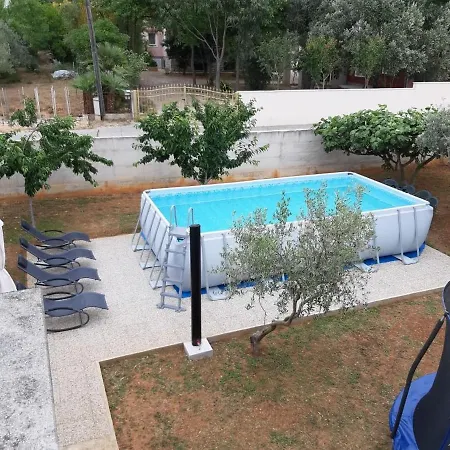 Ante Apartman *